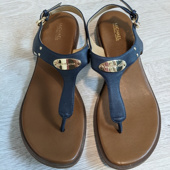 Michael Kors Plate Thongs Sandals - Picture 2 of 2